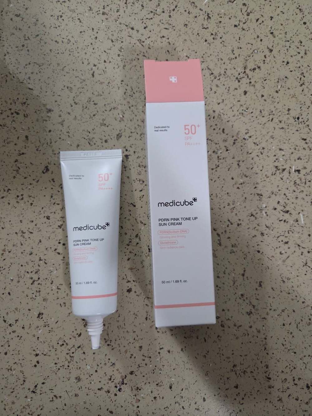 Medicube PDRN Pink Tone Up Sun Cream SPF50+ PA++++ 50 ml